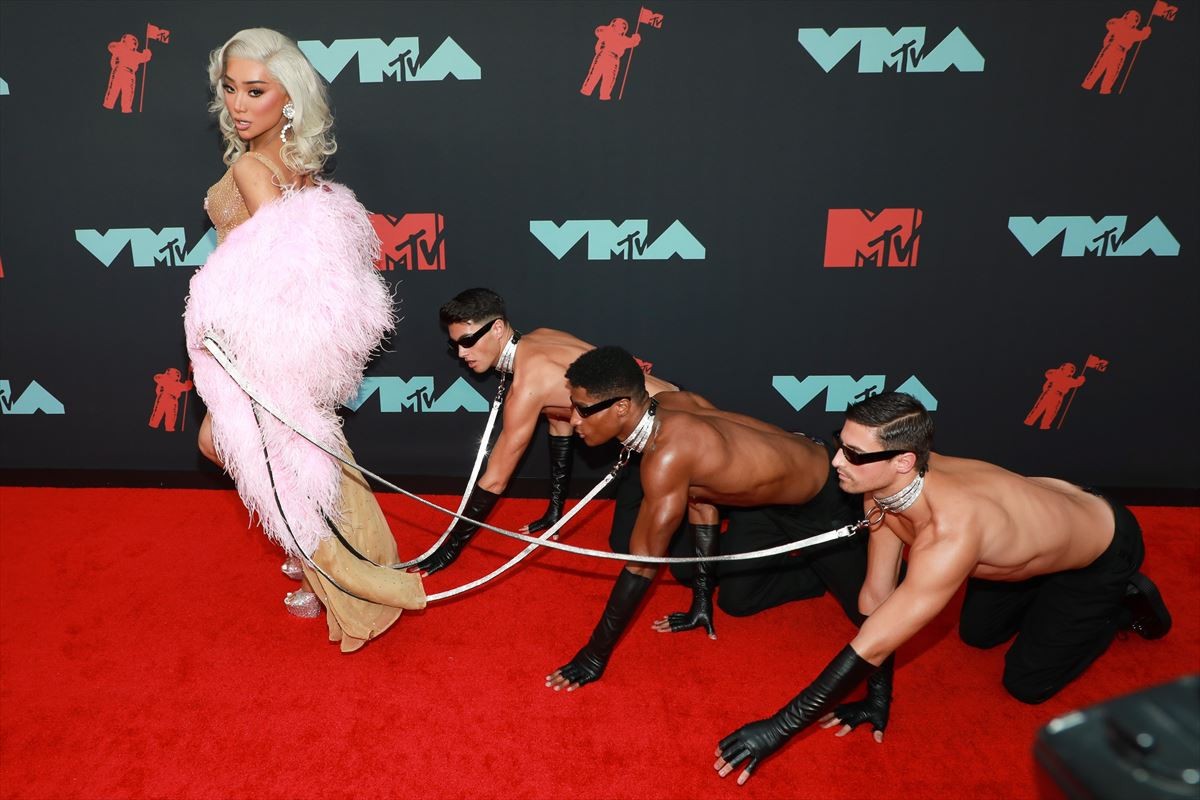 MTVビデオ・ミュージック・アワード、テイラー＆アリアナ＆ビリーが最多3冠