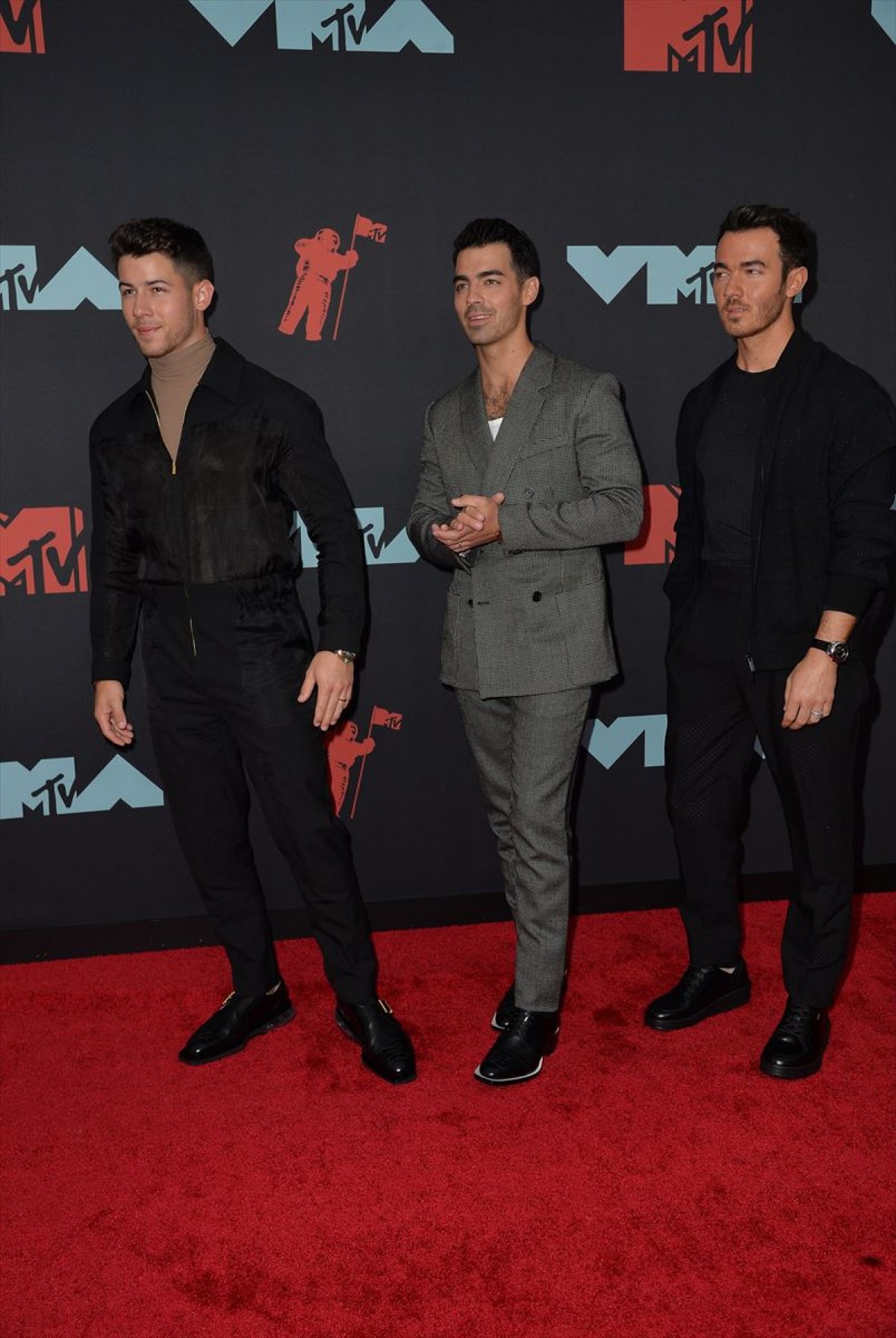 MTVビデオ・ミュージック・アワード、テイラー＆アリアナ＆ビリーが最多3冠