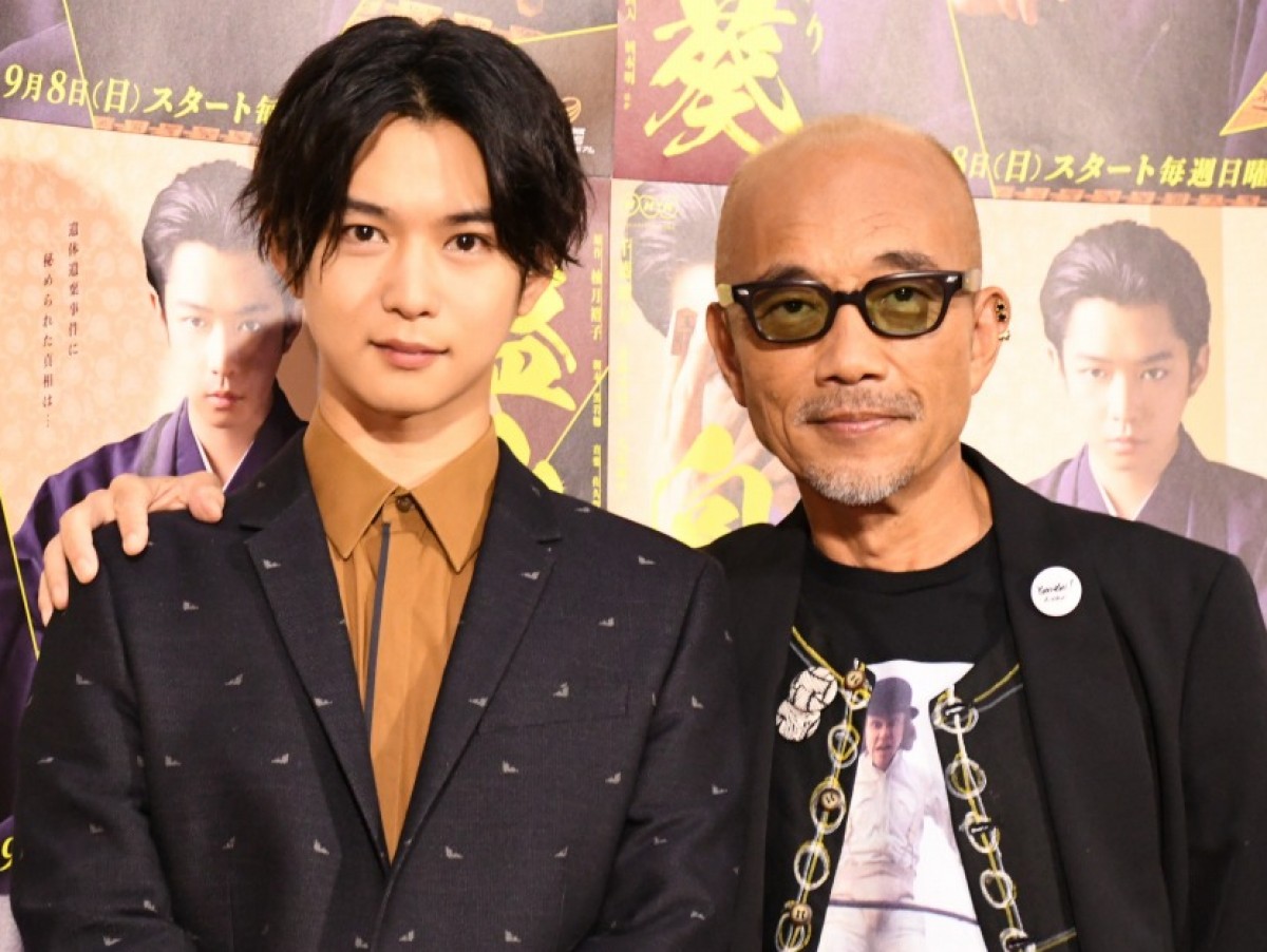 (左から)プレミアムドラマ『盤上の向日葵』会見に出席した、千葉雄大と竹中直人