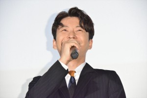映画『引っ越し大名！』初日舞台挨拶に登場した星野源