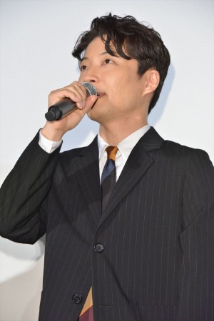 映画『引っ越し大名！』初日舞台挨拶に登場した星野源