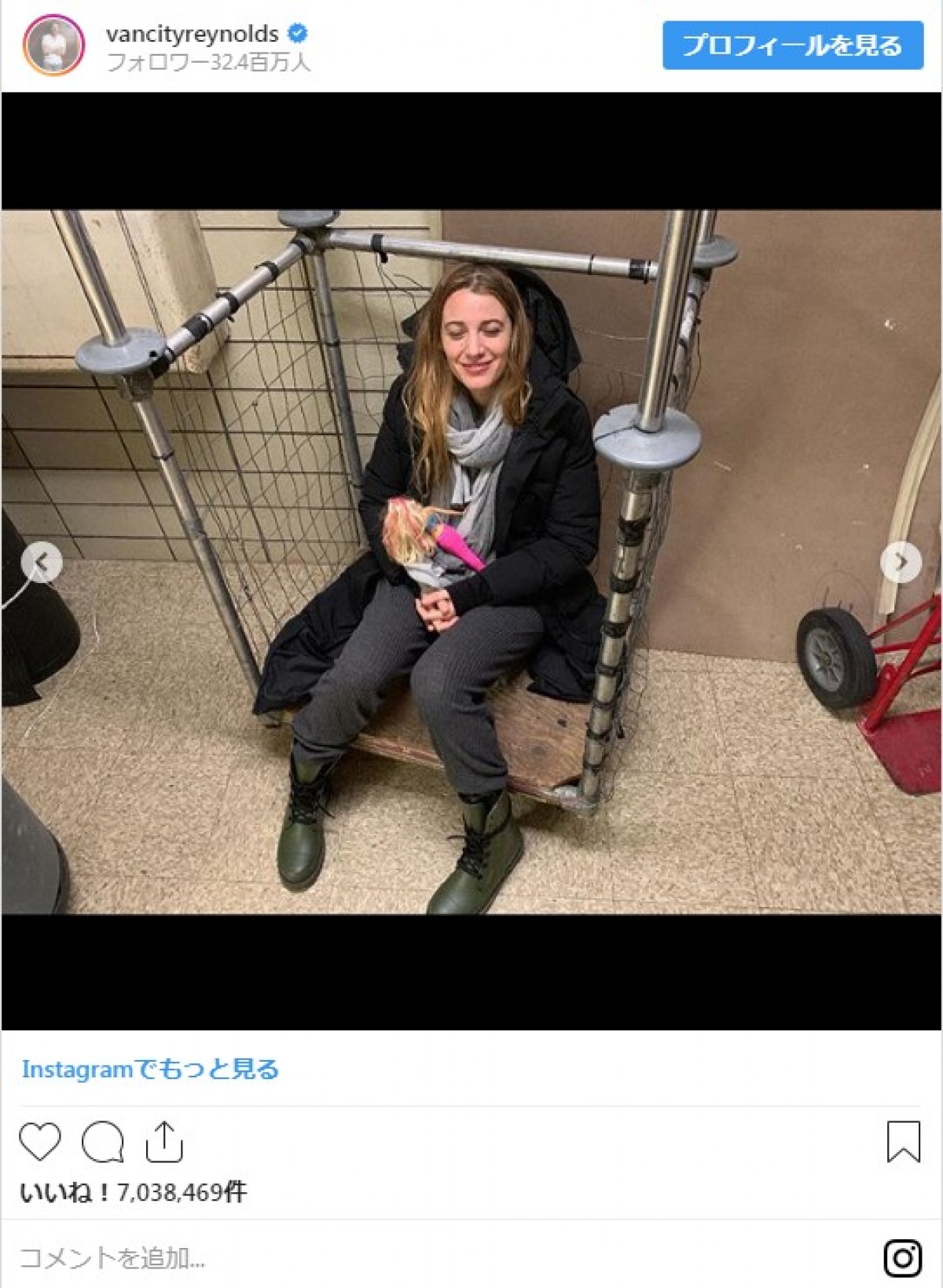 ライアン・レイノルズ、妻ブレイク・ライヴリーの“イケてない写真”を大放出！