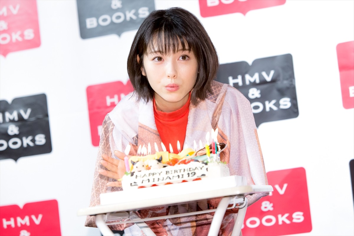 浜辺美波、深夜2時に初インスタライブ　6万人以上が視聴　歓喜の声あふれる