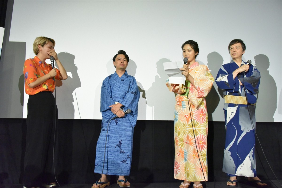 松本穂香、夏の終わりに浴衣披露！ 監督はサプライズ手紙に号泣