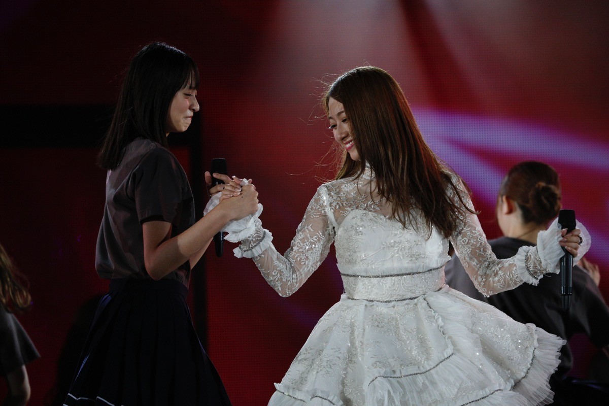 乃木坂46・桜井玲香　卒業ライブ、ソロ曲で涙あふれ…8年間の活動に有終の美