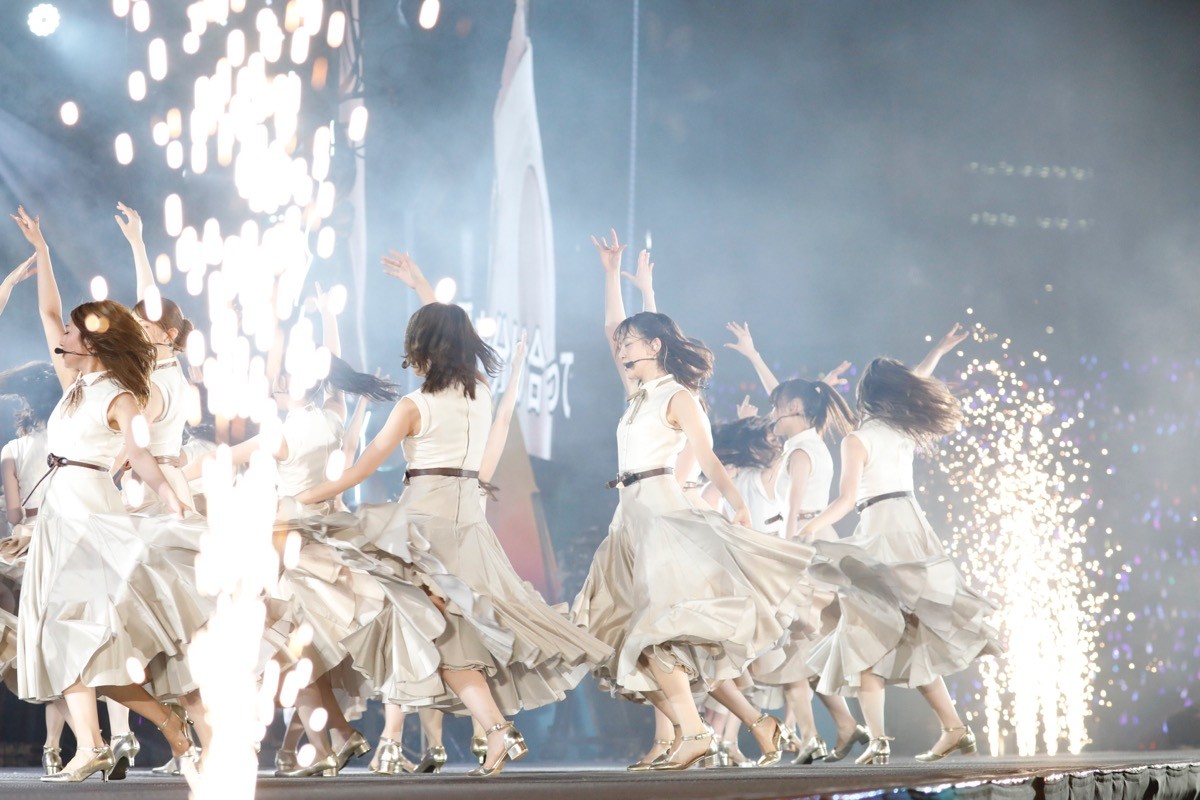 乃木坂46・桜井玲香　卒業ライブ、ソロ曲で涙あふれ…8年間の活動に有終の美