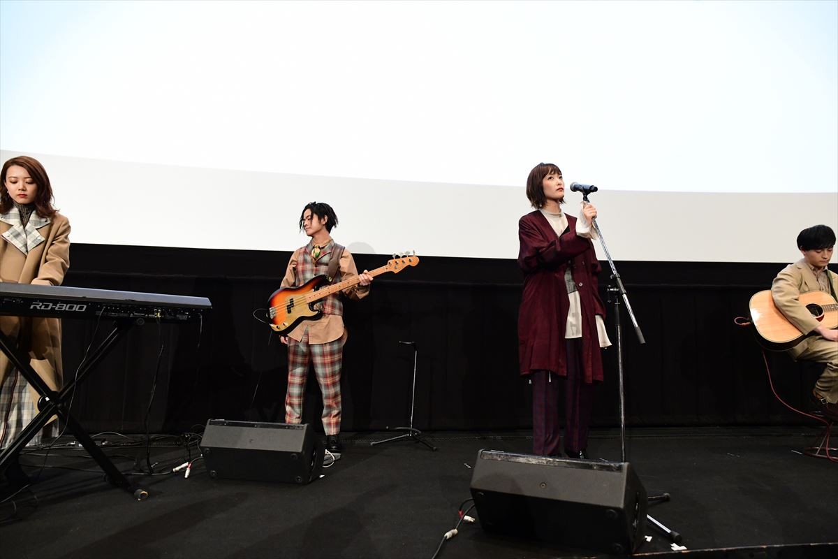 板垣瑞生、初主演作のお披露目に「全然、実感がないです」 主題歌の生演奏に涙も
