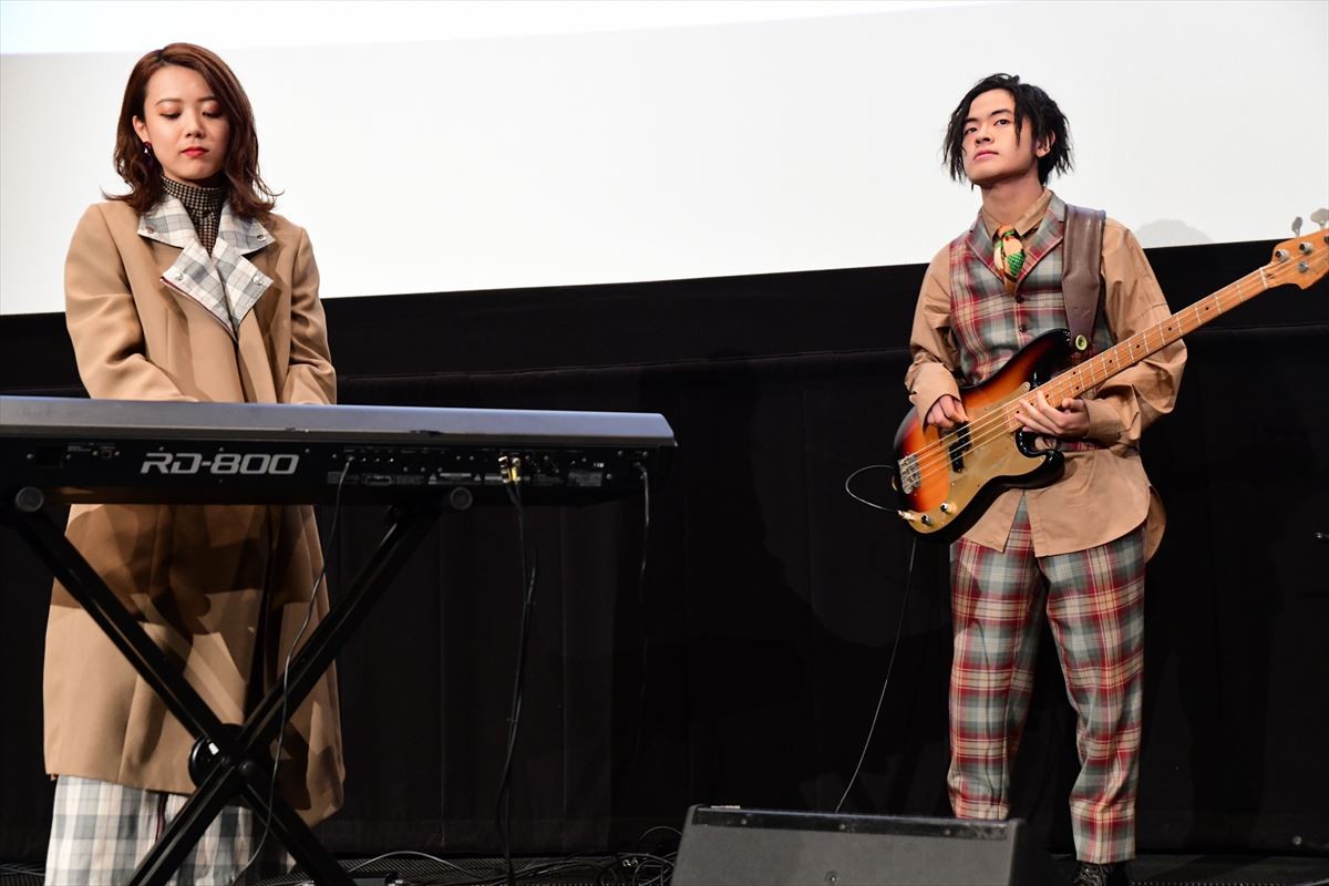 板垣瑞生、初主演作のお披露目に「全然、実感がないです」 主題歌の生演奏に涙も