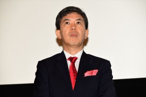 映画『初恋ロスタイム』完成披露上映会に登場した河合勇人監督