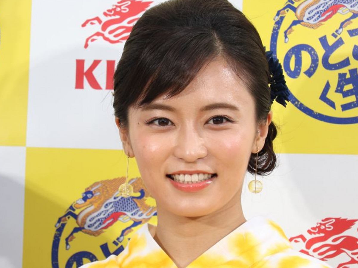 小島瑠璃子、スイカ柄ビキニ姿に「かわいすぎ！」「スタイル良い」と反響