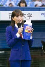 『腸から健康に！シンバイオティクス ヤクルトW ナイター』始球式に登場した川口春奈