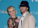 ブリトニー・スピアーズの元夫、ブリトニー父に対し接近禁止命令取得　息子に虐待か