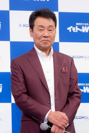 エクスコムグローバル株式会社／『イモトのWiFi』新CM発表会に登場した五木ひろし