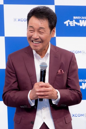 エクスコムグローバル株式会社／『イモトのWiFi』新CM発表会に登場した五木ひろし