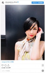 イメチェンをファンに報告…と思いきや…　※「中島美嘉」インスタグラム