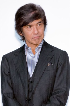 映画『楽園』完成披露イベントに登場した佐藤浩市