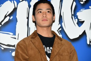 映画『WALKING MAN』完成披露に登場した野村周平