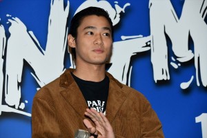 映画『WALKING MAN』完成披露に登場した野村周平