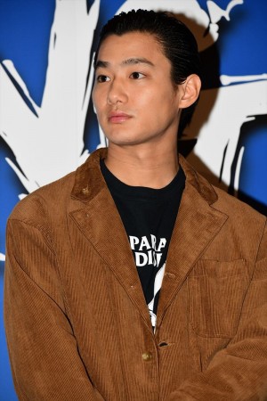 映画『WALKING MAN』完成披露に登場した野村周平