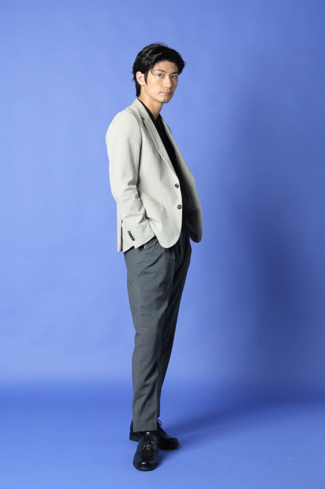 三浦春馬、ドラマ『TWO WEEKS』インタビューカット