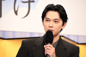 2021年大河ドラマ『青天を衝け』製作・主演発表会見に登場した吉沢亮