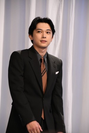 2021年大河ドラマ『青天を衝け』製作・主演発表会見に登場した吉沢亮