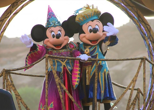 ディズニー ハロウィーン開幕 ミニーマウス大活躍の Tds新ショー を