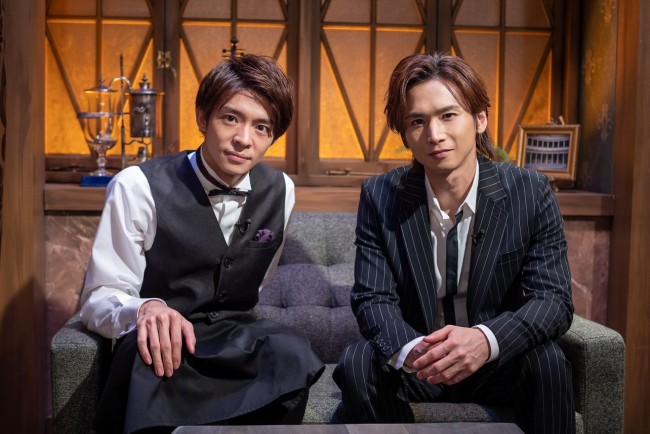 『密会レストラン』(左から)MCの岸優太(King & Prince)と“密会”ゲストの堂本光一