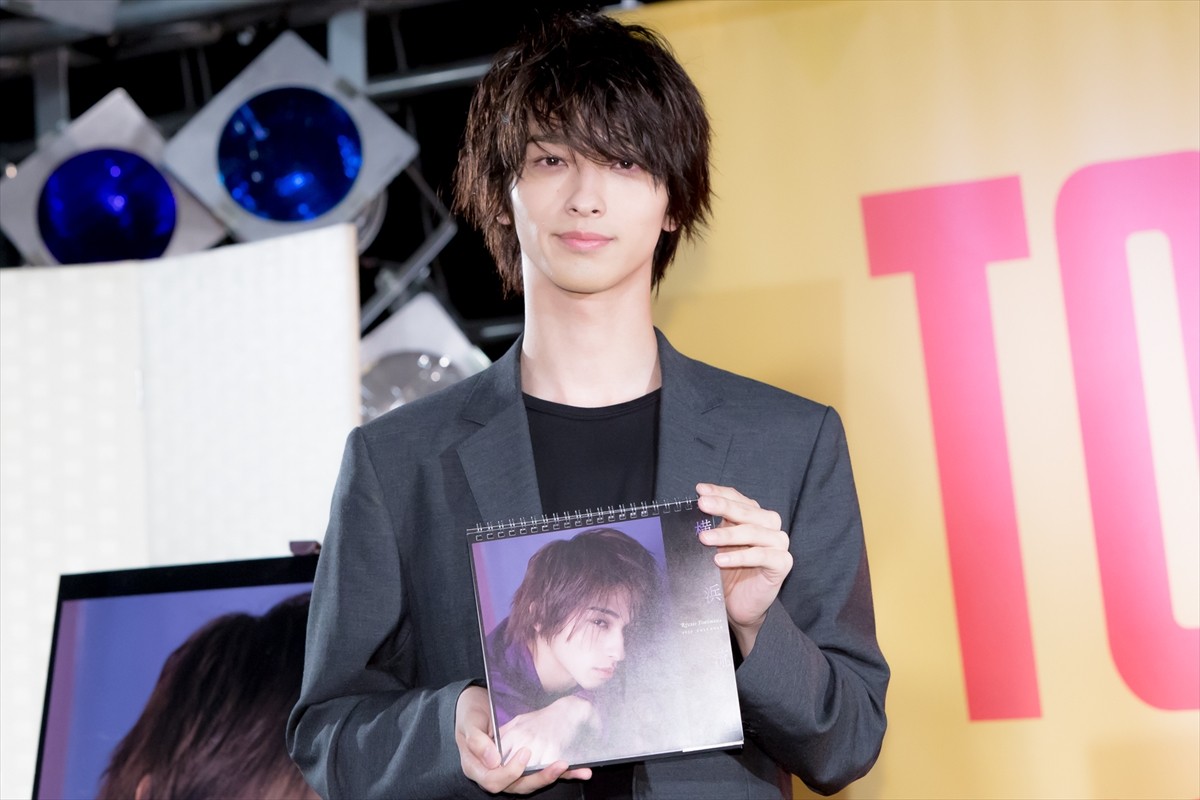 『横浜流星 2020年カレンダー』発売記念イベントに登場した横浜流星