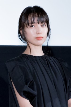 『最初の晩餐』完成披露試写会に登場した戸田恵梨香