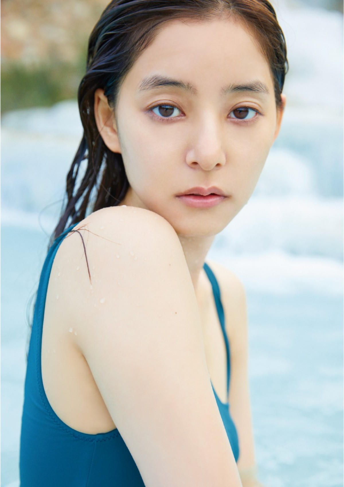 新木優子、恋人のような距離感にドキッ！ セカンド写真集発売決定