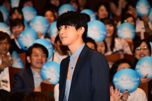 『空の青さを知る人よ』ブルースカイプレミアに登場した吉沢亮