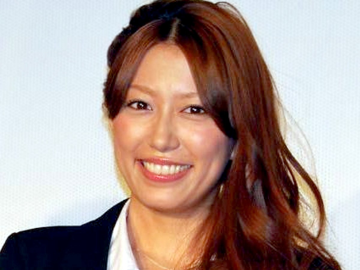 里田まい、息子撮影の“自然体のスマイル” ファン「素敵」「癒やされます」