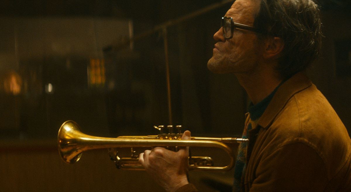 ボロボロになっても音楽は止めない『マイ・フーリッシュ・ハート』場面写真一挙解禁