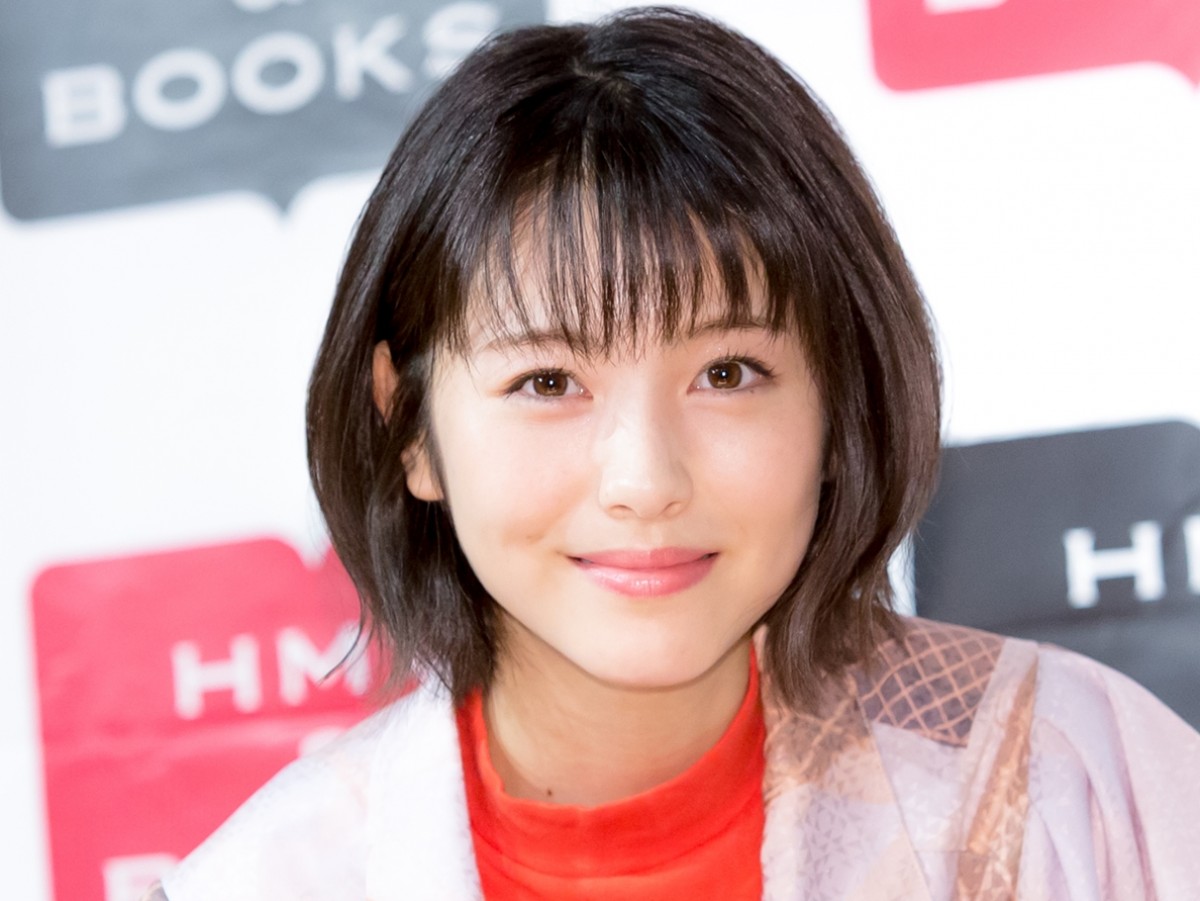 浜辺美波、おひとり様で映画鑑賞　隣の観客が気になって…「本人じゃないですよね？」