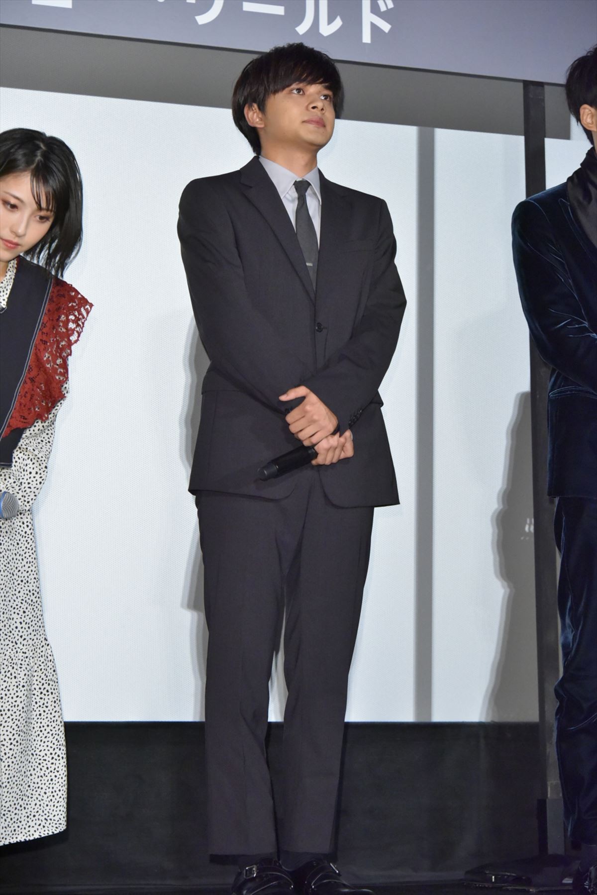 浜辺美波、10年後の福原遥は結婚すると妄想「ブーケ受け取りたい」