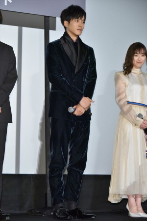 『HELLO WORLD』初日舞台挨拶に登場した松坂桃李