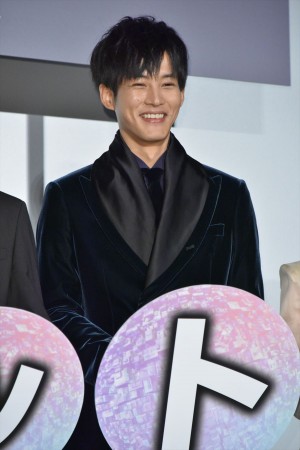 『HELLO WORLD』初日舞台挨拶に登場した松坂桃李