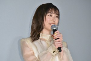 『HELLO WORLD』初日舞台挨拶に登場した福原遥