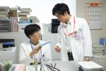 月9ドラマ『シャーロック』場面写真（左から）岩田剛典、中尾明慶