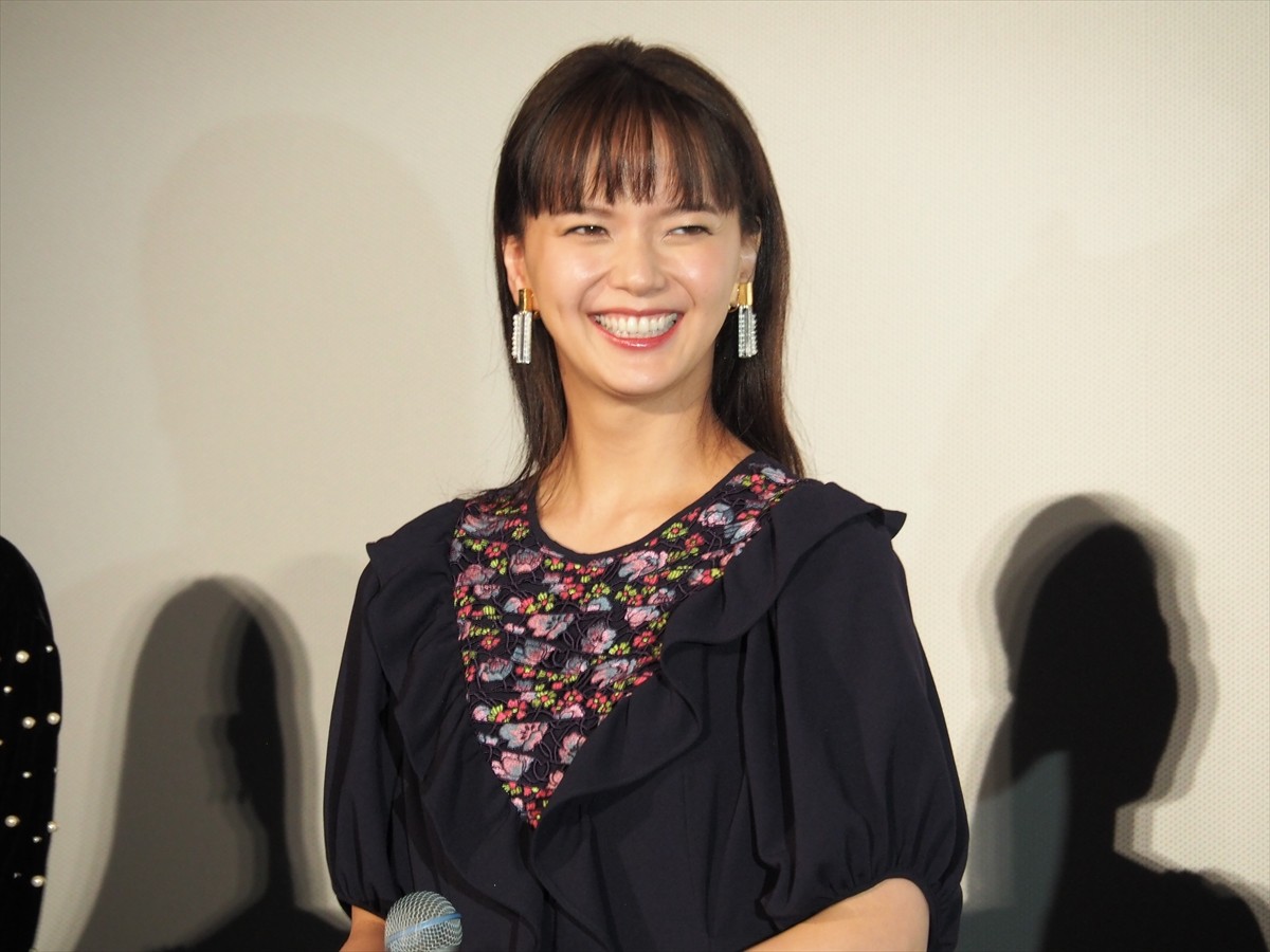 三浦春馬、後輩・恒松祐里からの「顔が好きなんです！」告白に照れ笑い