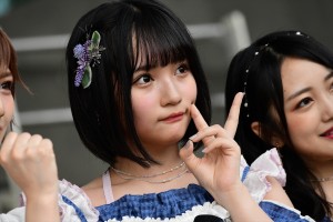 AKB48　56thシングル「サステナブル」発売記念イベントに登場した矢作萌夏