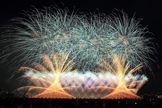 涼しくて快適に楽しめる！秋の夜空を彩る関東の花火大会