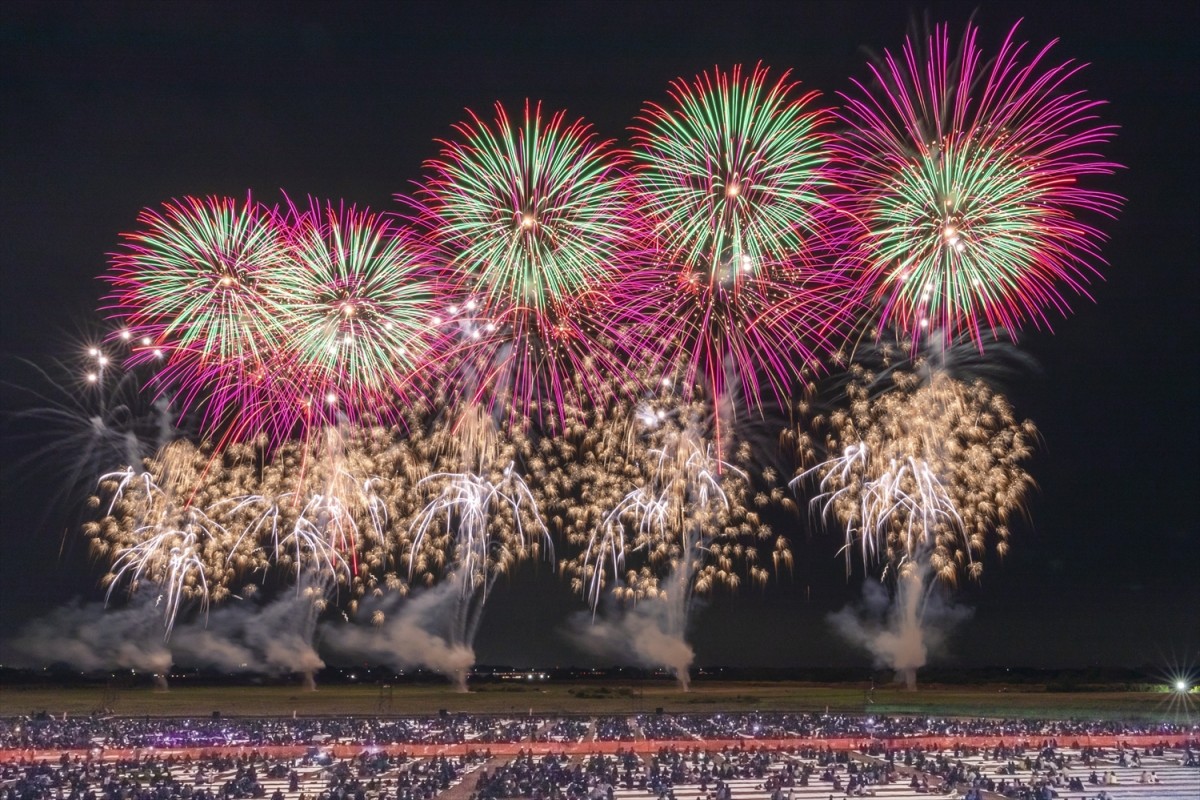 【秋の夜空を彩る関東の花火大会】