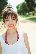 【写真】吉川愛、ベッドで魅せる大人の表情も　二十歳の誕生日にセカンド写真集発売