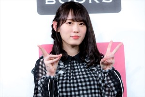 1st写真集『青春の瓶詰め』刊行記念お渡し会に登場した小池美波