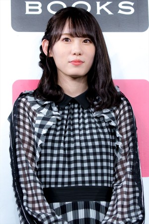 1st写真集『青春の瓶詰め』刊行記念お渡し会に登場した小池美波