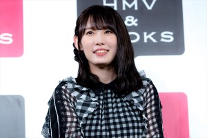 1st写真集『青春の瓶詰め』刊行記念お渡し会に登場した小池美波