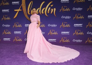 ナオミ・スコットの画像・写真一覧【全34枚】｜クランクイン！