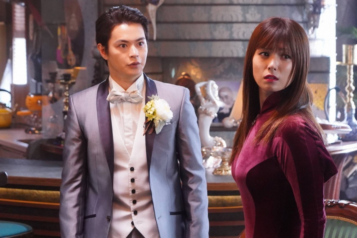木曜劇場『ルパンの娘』最終話場面写真(左から)瀬戸康史、深田恭子